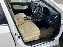 「この車の写真をもっと見たい」「状態が気になる」「この装備はついている？」どんな小さな疑問でもお気軽にお問い合わせください！