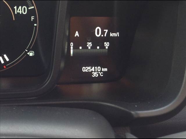 気になるお車のお見積りを作成します！車両本体価格や自賠責保険料、税金、リサイクル預託金登録に伴う諸費用を計算したお見積りをおつくりします。お気軽にお問合せ下さい！