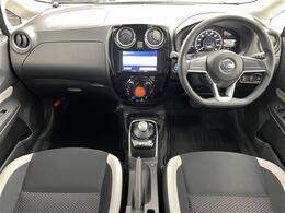 【インパネ全体】全方位で視界が広く、高い目線で運転もしやすいです！