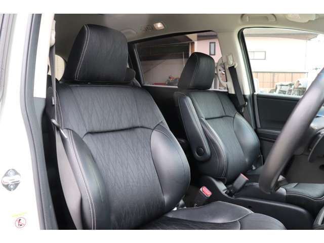 内装ももちろん、当社のお車は全て納車前にキレイにクリーニングさせて頂きます☆お車に快適にお乗り頂けるように、弊社スタッフが真心込めてクリーニングいたします☆★
