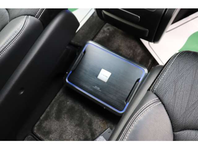 当社は全国何処でも納車可能です。お電話かメールでご質問をくだされば、ご自宅まで名義変更をして納車した場合のお見積りをお伝えさせて頂きます。どしどし、ご連絡ください。