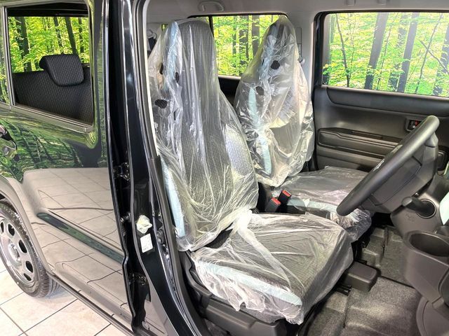 もちろん車内はキレイです♪よりクリーンな状態をキープしたいお客様には『ナノゾーンコート』がおすすめ！新型コロナウイルス対策や、除菌・消臭に効果を発揮し多くの方にご好評いただいております。