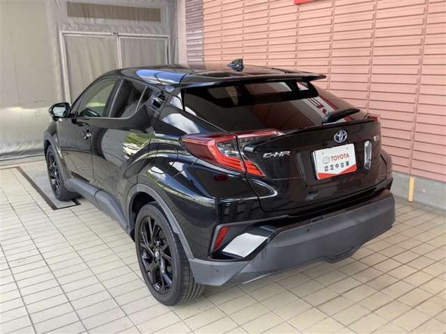 他にも画像がございますので、是非ご覧いただければと思います。より詳しくお車をご覧いただけます。