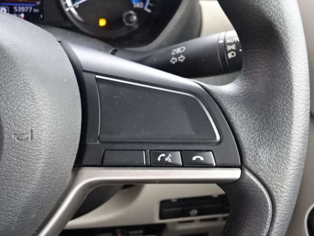 ステアリング、アクセル、ブレーキ、シフト、さらにパーキングブレーキまですべて制御。道路脇の縦列駐車、ショッピングモールの並列駐車、車庫入れなどさまざまな駐車スペースで、素早くスムースに作動します。