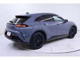 優れた走行性能に加え、さまざまなライフスタイルに合った使い方を可能にし、4WDなので悪路も平気です！