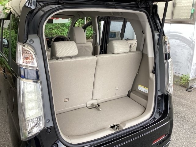 リアシートがあっても、しっかり荷物を積む事ができます。