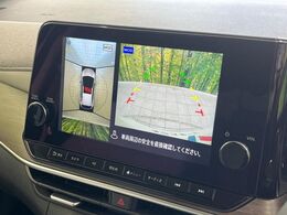 【アラウンドビューモニター】専用のカメラにより、上から見下ろしたような視点で360度クルマの周囲を確認することができます☆死角部分も確認しやすく、狭い場所での切り返しや駐車もスムーズに行えます。