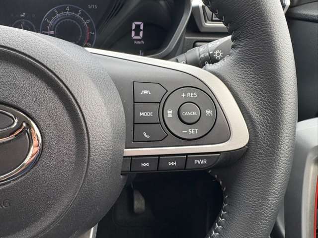 アダプティブクルーズコントロール付きで高速道路も楽々です♪