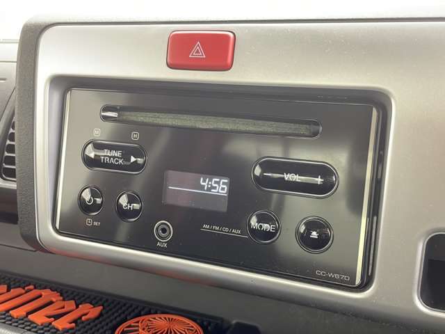 【運転席操作部】快適なドライブを楽しむための機能が装備されています！運転席から触れるので、使いやすいです！除菌プランいれていただくと、さらに清潔で安心していただけます！