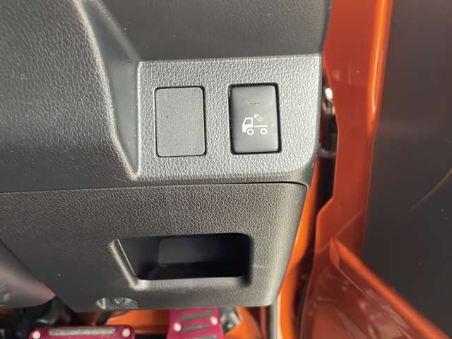 【運転席操作部】快適なドライブを楽しむための機能が装備されています！運転席から触れるので、使いやすいです！除菌プランいれていただくと、さらに清潔で安心していただけます！