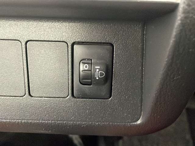 【運転席操作部】快適なドライブを楽しむための機能が装備されています！運転席から触れるので、使いやすいです！除菌プランいれていただくと、さらに清潔で安心していただけます！