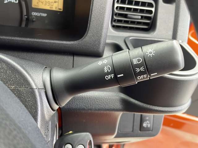 【運転席操作部】快適なドライブを楽しむための機能が装備されています！運転席から触れるので、使いやすいです！除菌プランいれていただくと、さらに清潔で安心していただけます！