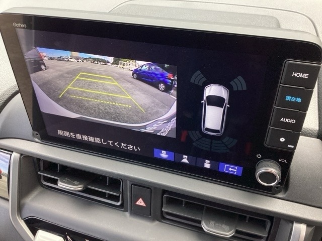 バックカメラも装備しております。車庫入れの苦手なお客様も安心！重宝してくれます！