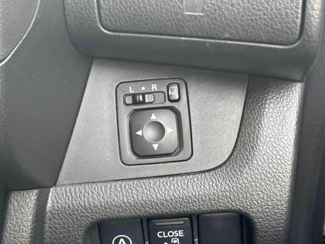 大量仕入＋大量販売【大量一括仕入れによるコスト削減】【大量販売だからできる薄利多売方式】【効率的なシステム化で最少人数のスタッフで運営し人件費低減】で低価格を実現しました！