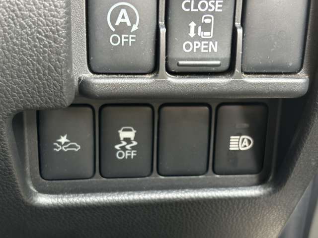 大量仕入＋大量販売【大量一括仕入れによるコスト削減】【大量販売だからできる薄利多売方式】【効率的なシステム化で最少人数のスタッフで運営し人件費低減】で低価格を実現しました！