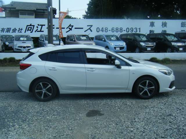 納車時は整備スタッフが点検整備を行いますので安心してお乗りいただけます！また長くお乗りいただくためにエンジンオイルの交換・定期点検整備付きのメンテナンスパックのご加入もオススメです