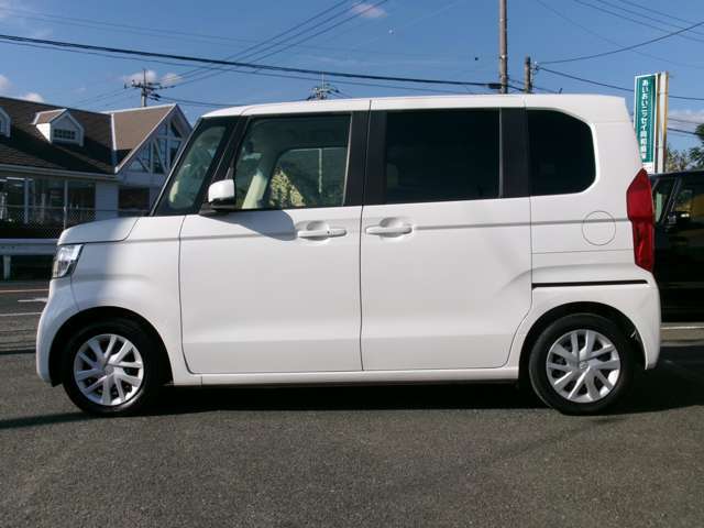 中古車でもとっても綺麗♪納車前に、しっかりクリーニングを行います！「綺麗」に「感謝」を込めて！