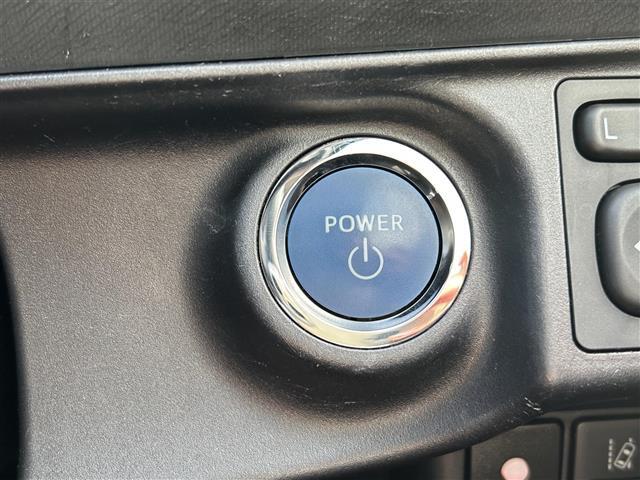 気になる車はすぐにお問い合わせください！画面右側の0066から始まる無料ダイヤルからお問い合わせ下さい！専門スタッフがお車のご質問にお答えいたします！