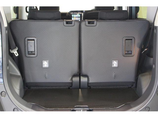 ちょっとした荷物の積み込みなら十分な広さです。