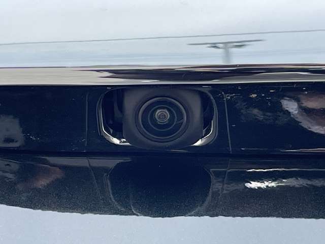◆【バックモニター】後ろのカメラの映像をモニターに映し出すことができます！後方の見えない死角や、障害物との距離感をしっかり確認することができます！駐車が苦手な方におすすめです。