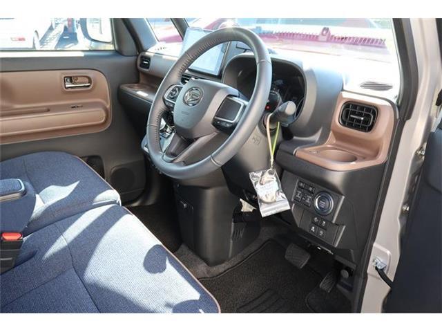 たくさんの雑誌や新聞、自動販売機もありますのでお待ち頂く間にご利用ください！