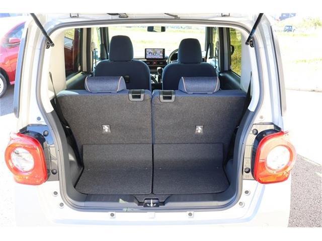 荷室スペースも充分、荷物の収納も楽々です。