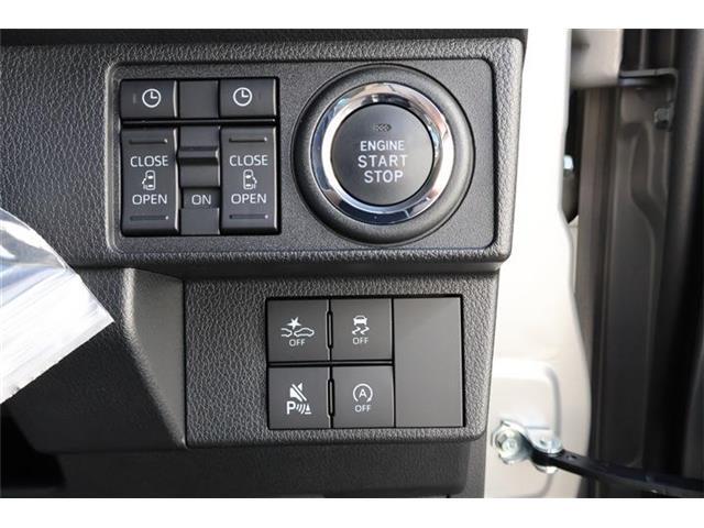 両側電動スライドドアです。