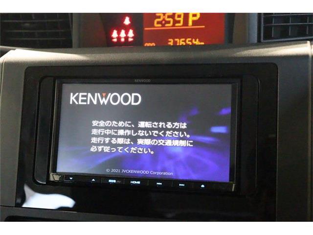 メモリーナビです！メモリーナビは機能も見た目も良いですよ！