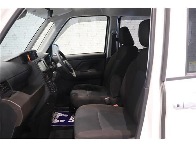 体格に合わせてシートの位置をきめ細かく調節できるので、いつでも最適な運転姿勢をキープ。操作も軽く、ラクラクです