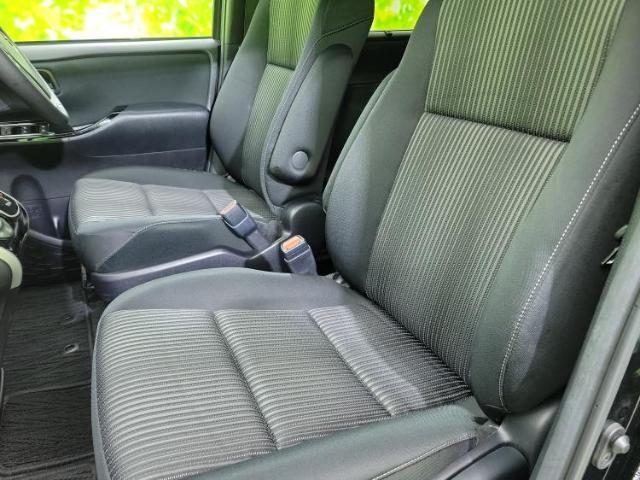 WECARSでは各商談席に大型モニターをご用意しております！見やすい大画面でゆったりと全国の在庫をご覧いただけます！是非ご来店お待ちしております！