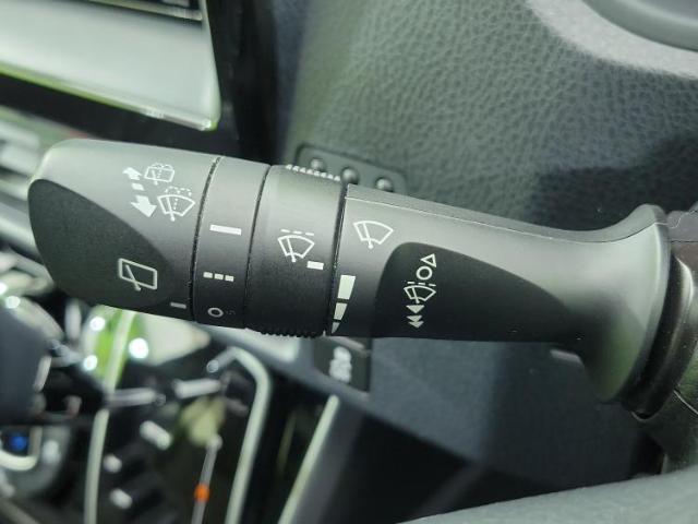 国産車から輸入車まで多様なお客様のニーズのお応えできるように、全国規模で豊富な在庫展開！車のことならWECARSへ！