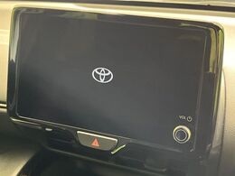 【純正ナビ】人気の純正ナビを装備しております。ナビの使いやすさはもちろん、オーディオ機能も充実！キャンプや旅行はもちろん、通勤や買い物など普段のドライブも楽しくなるはず♪