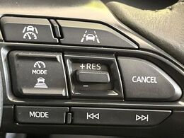 【レーダークルーズコントロール】高速道路での長距離走行が楽に！！自動で速度を保つクルーズコントロールが、衝突軽減システムと連携し、前方の車両を感知して車間を保つように速度調節してくれます！！