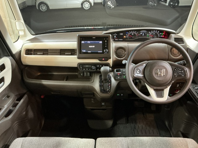 ご購入いただいた全ての中古車に、1年間または2年間の走行距離無制限の保証「ホッと保証」を無料でお付けします！！