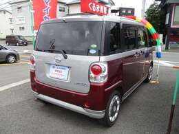 右後からの外装の画像です　熊本インターより光の森経由菊陽町にじの森近くの高速沿い　または、植木インターより北バイパス経由新地団地近くの高速沿いに。カーセンサーフリーダイヤル　0078-6002-621735