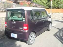 ドアミラーとルーフがホワイトのかわいいコンテです！