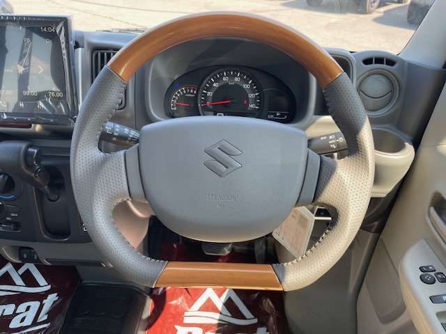4WD　ハイルーフPC　littleD　フェイスチェンジ　マッチペイント　リヤバンパー　DAMD　リトルディ　リヤコーナーセンサー　マッドヴァンスX　木目コンビハンドル　シートカバー　ラバーマット