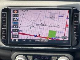 店内には最新ナビの展示ブースもございます。カロッツェリア・アルパイン・イクリプスのカーナビを取り扱っており、フリップダウンモニターの取付も可能です。
