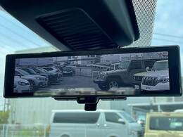 【デジタルインナーミラー】を搭載しております。ミラーにより後方確認ができますので、駐車の際などに役立ちます。