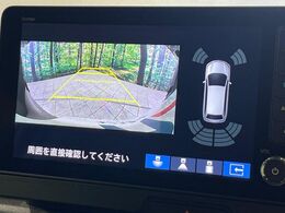 【バックカメラ】駐車時に後方がリアルタイム映像で確認できます。大型商業施設や立体駐車場での駐車時や、夜間のバック時に大活躍！運転スキルに関わらず、今や必須となった装備のひとつです！