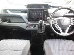 ご納車後も安心なプレミアム保証をご提案いたします。ナビや電装品、エアコンなども含めた600項目の充実した保証内容と安心のロードサービス付帯でサポートいたします。詳細はお尋ねください。