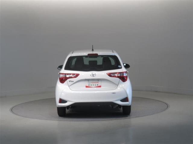 U-Carの販売だけでなく自動車保険、携帯電話の販売も行っております。