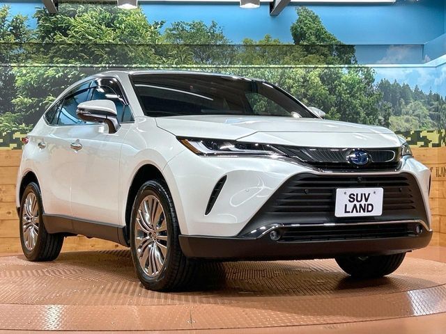 大好評のボディコーティング「弾スプラッシュコート」もご納車までに施工可能。通常のガラスコートと異なる、耐久年数6年の無機質ガラスコーティングが、ボディをキレイな状態に保ってくれます。