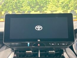 【ディスプレイオーディオ】ナビ機能搭載の他、お持ちのスマートフォンと連携して、ナビやbluetoothでの音楽再生が可能です♪デザインはもちろん操作性も良好！