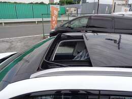 サンルーフを開けた状態です♪