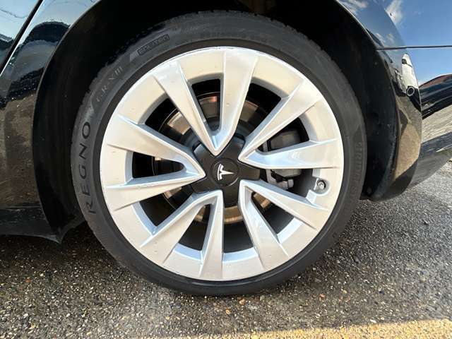 テスラ　モデル３　ロングレンジ　純正19インチ ホイール 新車外し 美品】テスラ モデル3 純正 オプション 19in 8.5J +40