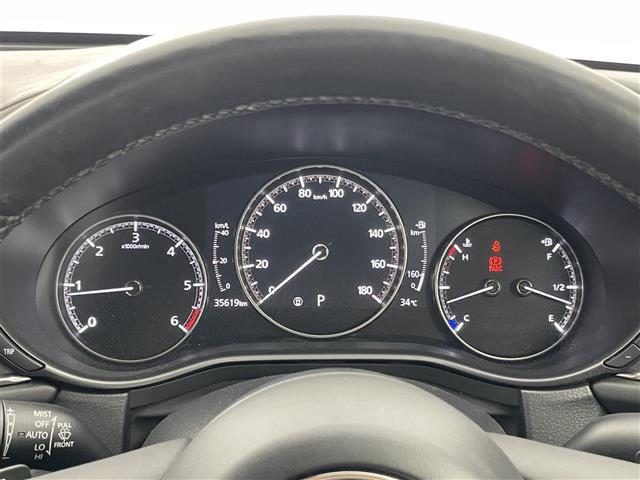 【スピードメーター】メーターがシンプルで見やすく運転しやすいですね！