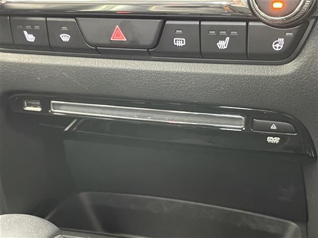 【運転席操作部】快適なドライブを楽しむための機能が装備されています！運転席から触れるので、使いやすいです！除菌プランいれていただくと、さらに清潔で安心していただけます！