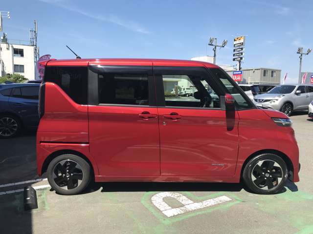 運転席側からの写真です。