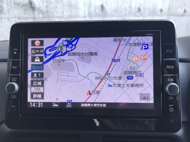 日産純正の視認性の良い大型ディーラーオプションメモリーナビ